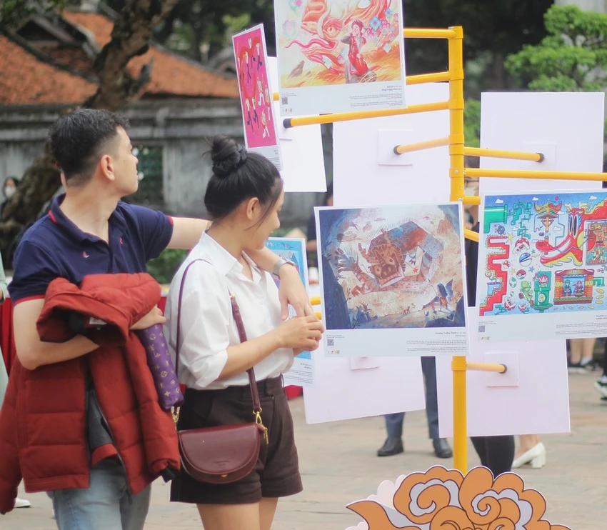 nguoi-xem-thich-thu-chiem-nguong-hinh-anh-rong-qua-goc-nhin-cua-cac-hoa-si-tre-8.JPG