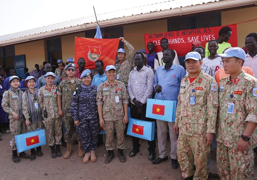 bo-toi-viet-nam-to-chuc-cac-chuong-trinh-thien-nguyen-dip-30-4-tai-nam-sudan-3.JPG