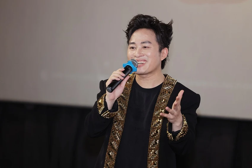 Ca sĩ Tùng Dương