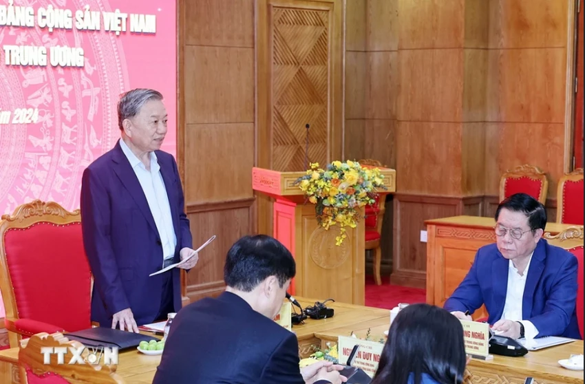 tong-bi-thu-to-lam-lam-viec-voi-ban-tuyen-giao-trung-uong.png