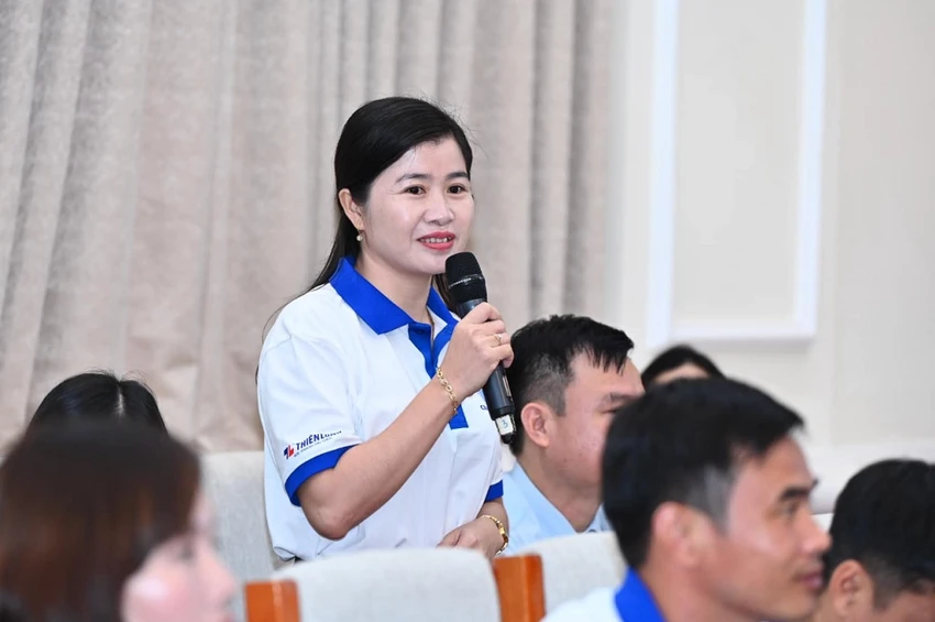 thu-truong-bo-gd-dt-giao-duc-phai-lam-that-phai-xuat-phat-tu-tinh-thuong.jpg