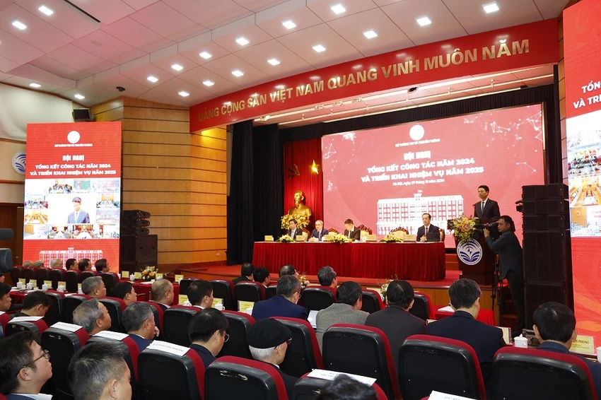 bo-truong-nguyen-manh-hung-noi-ve-su-hop-nhat-bo-tt-tt-voi-bo-kh-cn.JPG
