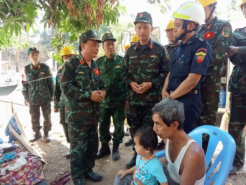 bo-doi-viet-nam-co-hanh-dong-dac-biet-khien-nguoi-myanmar-xuc-dong-2.jpg