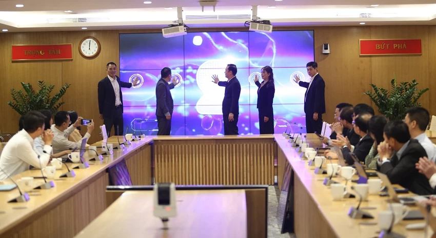 bo-kh-cn-khai-truong-cong-thong-tin-nham-tao-lap-nen-tang-minh-bach-2.jpg