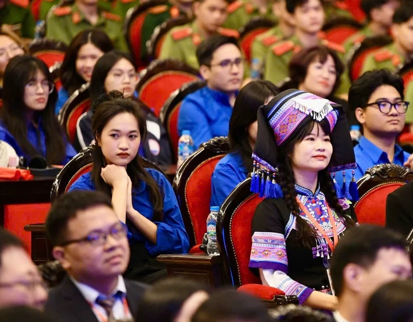 thanh-nien-viet-trung-gap-go-huu-nghi-lan-thu-24.jpg