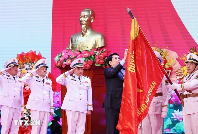 chu-tich-nuoc-hai-quan-phai-luon-la-diem-tua-vung-chac-cho-ngu-dan-vuon-khoi-bam-bien-2.jpg