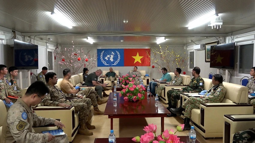 lien-hop-quoc-kiem-tra-nang-luc-trang-bi-cua-doi-cong-binh-viet-nam-5.jpg