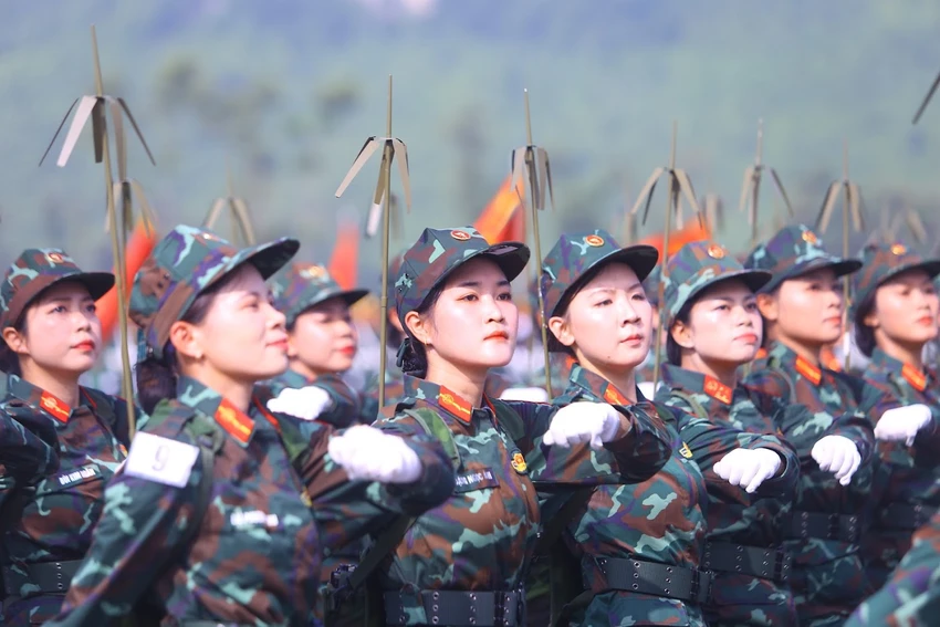 khoi-nu-manh-me-nhung-van-duyen-dang-trong-hop-luyen-dieu-binh-dieu-hanh.JPG