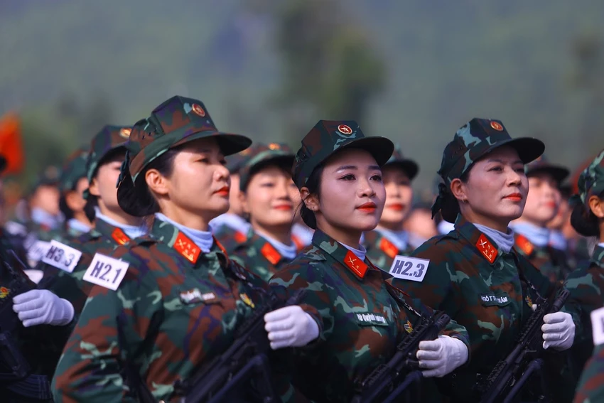 khoi-nu-manh-me-nhung-van-duyen-dang-trong-hop-luyen-dieu-binh-dieu-hanh-7.JPG