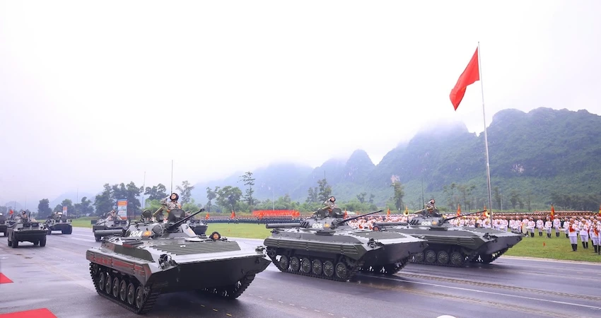 dai-tuong-phan-van-giang-kiem-tra-tong-hop-luyen-luc-luong-dieu-binh-dieu-hanh-8.jpg