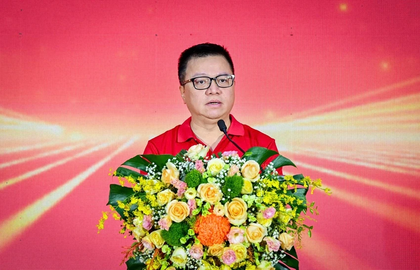 Hơn 1 triệu người