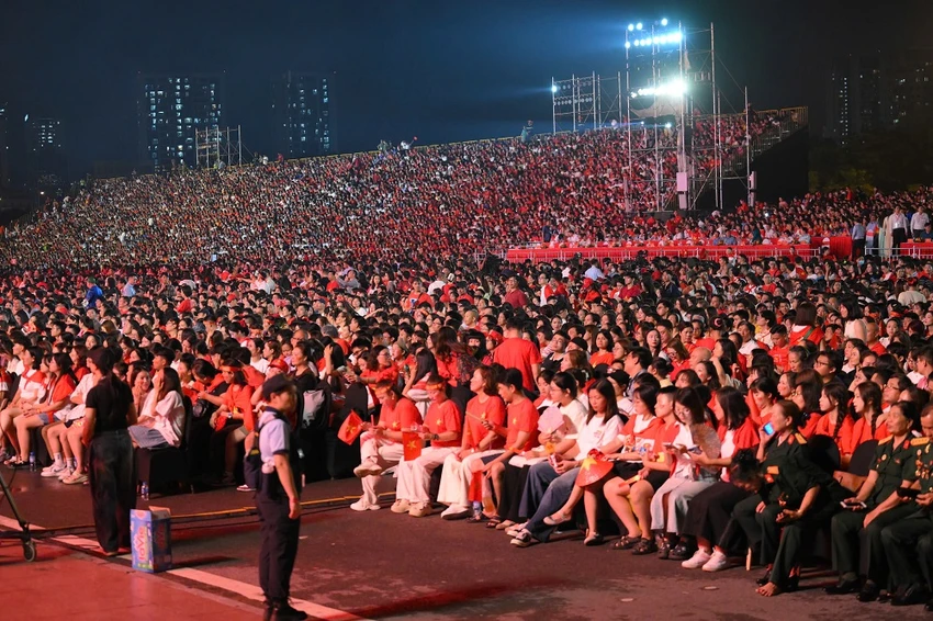 tu-hao-la-nguoi-viet-nam-khoi-day-tinh-than-doan-ket-1.jpg