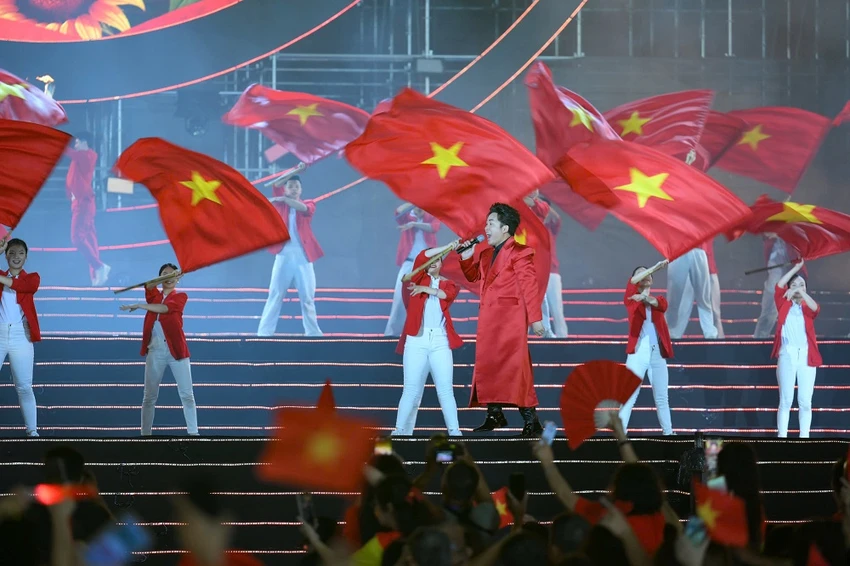 tu-hao-la-nguoi-viet-nam-khoi-day-tinh-than-doan-ket-9.jpg