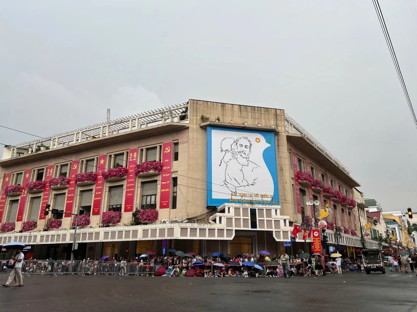 troi-ha-noi-do-mua-nguoi-dan-van-quyet-tam-giu-cho-cho-xem-tong-hop-luyen-13.jpg