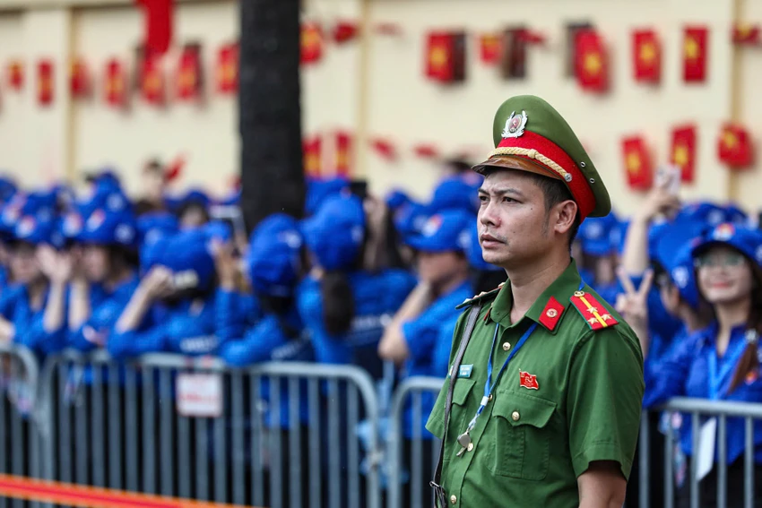 cong-an-ha-noi-to-chuc-cam-duong-khu-vuc-quang-truong-ba-dinh-8.jpg