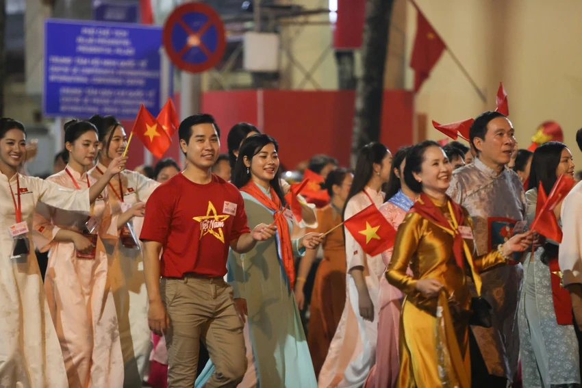 nhieu-guong-mat-noi-bat-trong-khoi-van-hoa-the-thao-tai-so-duyet-dieu-binh-dieu-hanh-3.jpg
