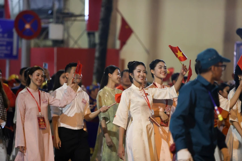 nhieu-guong-mat-noi-bat-trong-khoi-van-hoa-the-thao-tai-so-duyet-dieu-binh-dieu-hanh-4.jpg