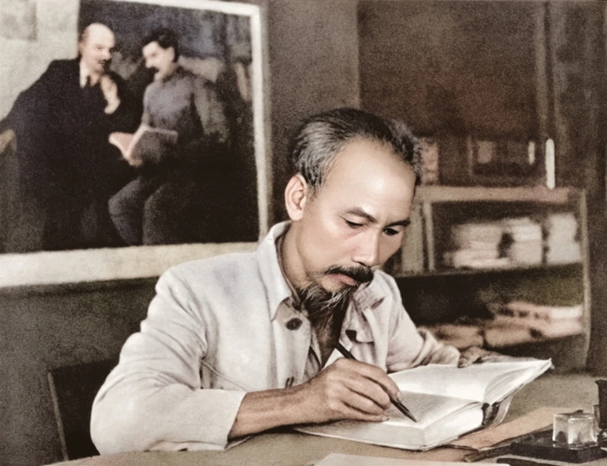 -sach-chu-tich-ho-chi-minh.jpg