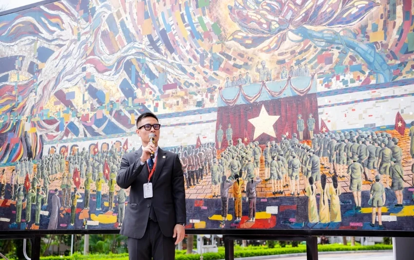 Bác Hồ đọc Tuyên ngôn độc lập,