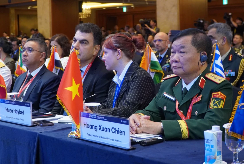 viet-nam-tin-tuong-khi-cang-thang-lang-xuong-long-tin-moi-nay-mam-tai-doi-thoai-quoc-phong-2.jpg