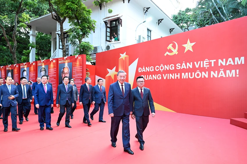 tong-bi-thu-cuoc-chien-gianh-niem-tin-la-cuoc-chien-vi-su-that--1.jpg