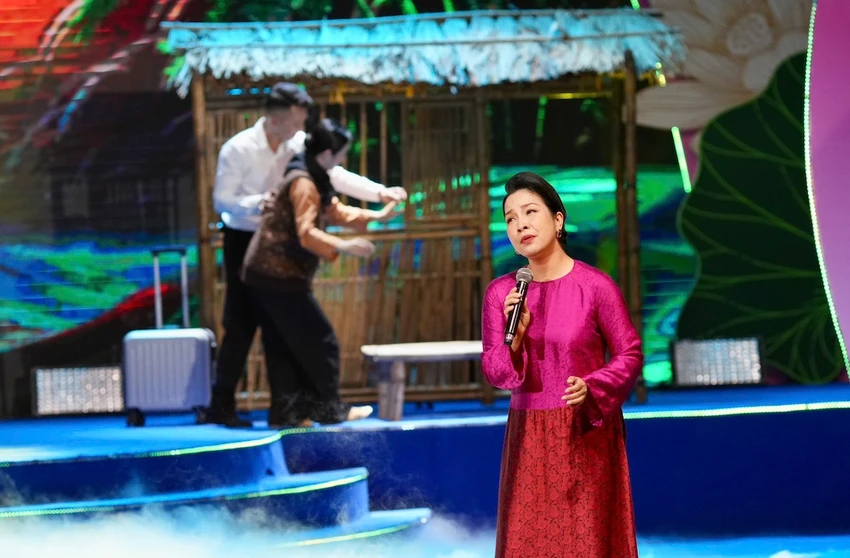 khan-gia-roi-nuoc-mat-khi-xem-on-nghia-sinh-thanh-tri-an-cha-me-4.jpg