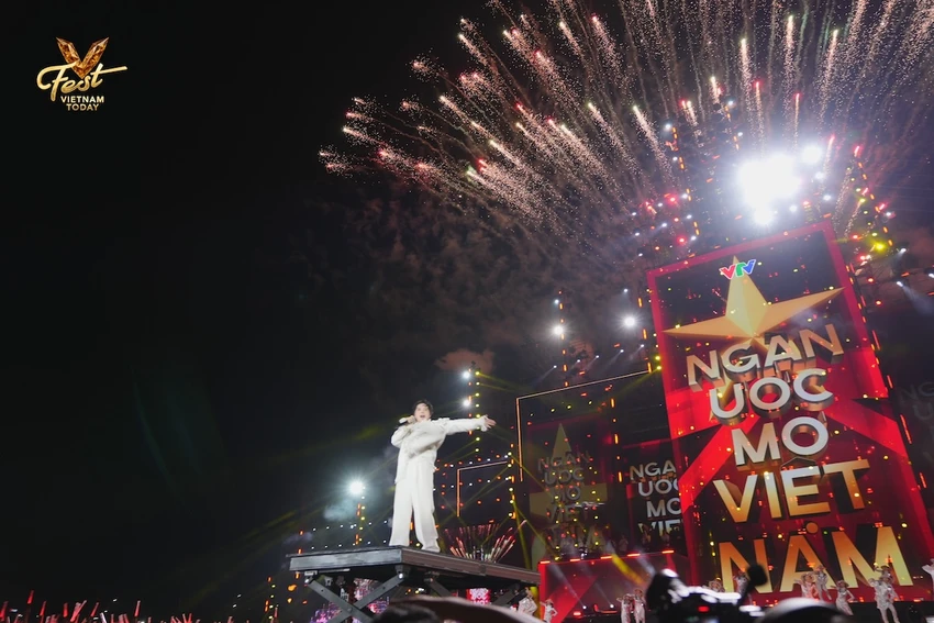 thu-tuong-chinh-phu-tham-du-dai-nhac-hoi-v-fest-vietnam-today-3.jpg