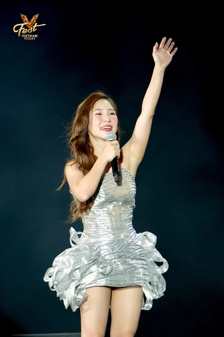 thu-tuong-chinh-phu-tham-du-dai-nhac-hoi-v-fest-vietnam-today-5.jpg