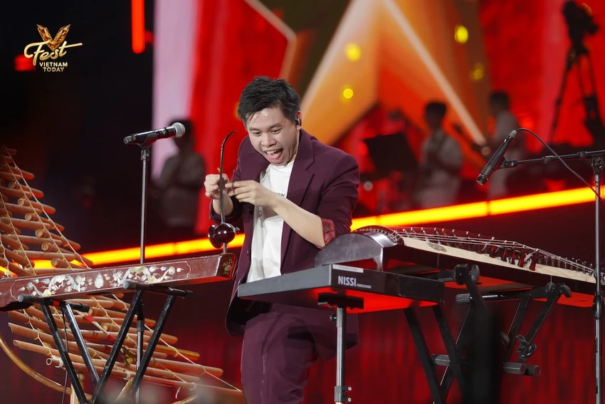 thu-tuong-chinh-phu-tham-du-dai-nhac-hoi-v-fest-vietnam-today-6.jpg