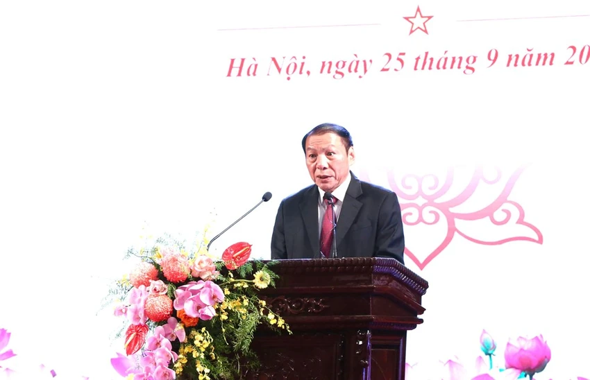 bo-truong-bo-vh-tt-dl-cac-phong-trao-thi-dua-yeu-nuoc-cau-thanh-suc-manh-ben-trong-1.jpg