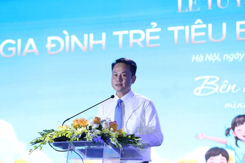Gia đình trẻ hạnh phúc