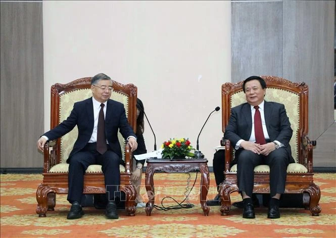 dang-cong-san-viet-nam-va-dang-cong-san-trung-quoc-hoi-thao-ly-luan-1.jpg