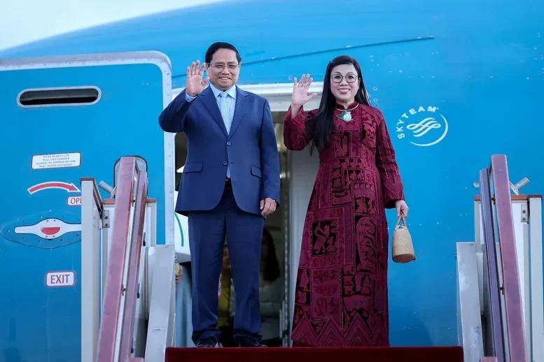 thu-tuong-pham-minh-chinh-va-phu-nhan-bat-dau-tham-chinh-thuc-algeria-1.jpg