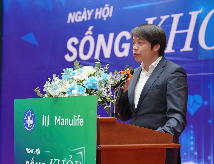 cham-chung-gap-thuc-an-cho-nhau-tang-nguy-co-nhiem-vi-khuan-h-pylori.jpg