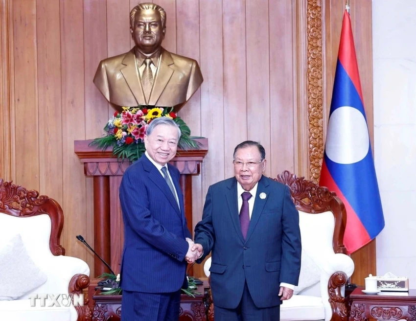 tong-bi-thu-to-lam-tham-cac-nguyen-lanh-dao-lao.jpeg