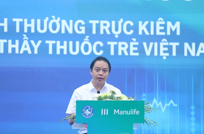 kham-cong-dong-lon-nhat-tai-ha-noi-voi-hon-3-000-suat-kham-1.jpg