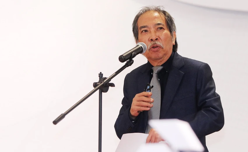 cuoc-thi-tho-cua-viet-nam-trao-giai-cong-hien-cho-9-tac-gia-nuoc-ngoai-1.jpg