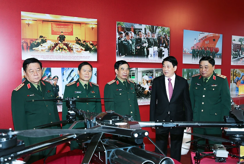 chu-tich-nuoc-luong-cuong-du-hoi-nghi-quan-chinh-toan-quan-nam-2025.jpg