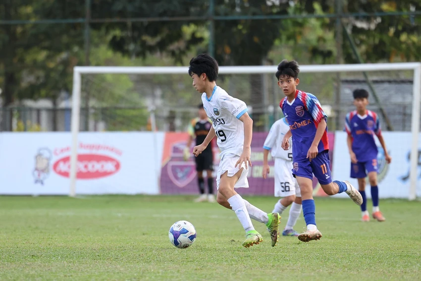 12-doi-tranh-tai-tai-giai-bong-da-thieu-nien-quoc-te-u-13-viet-nam-nhat-ban-.JPG