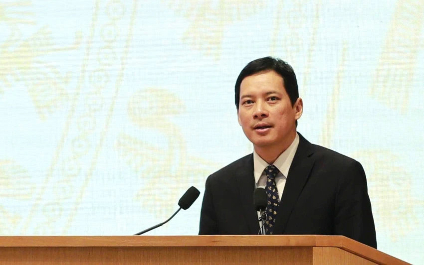 lam-bao-ve-trong-hoa-quet-rac-de-giu-gin-khong-gian-mang.jpg