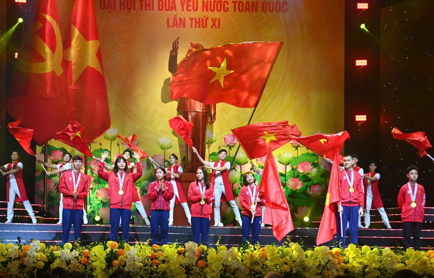 nhung-lat-cat-xuc-dong-tu-dai-hoi-thi-dua-yeu-nuoc-toan-quoc.jpg