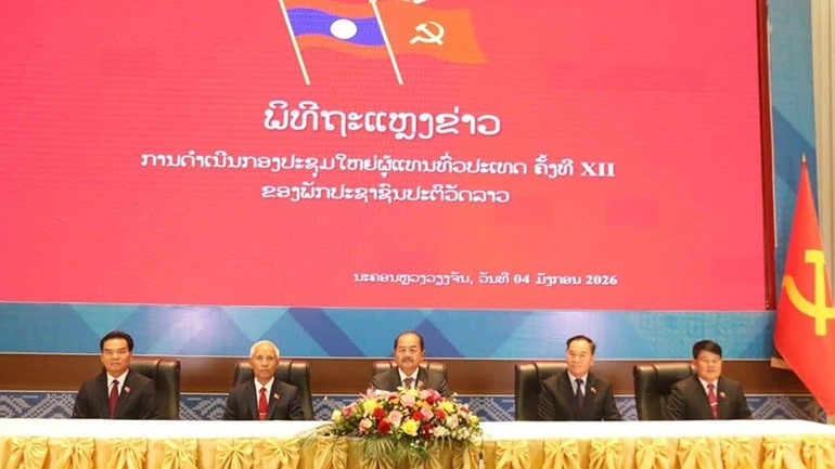 toan-van-dien-mung-dai-hoi-dang-nhan-dan-cach-mang-lao-lan-thu-12.jpg