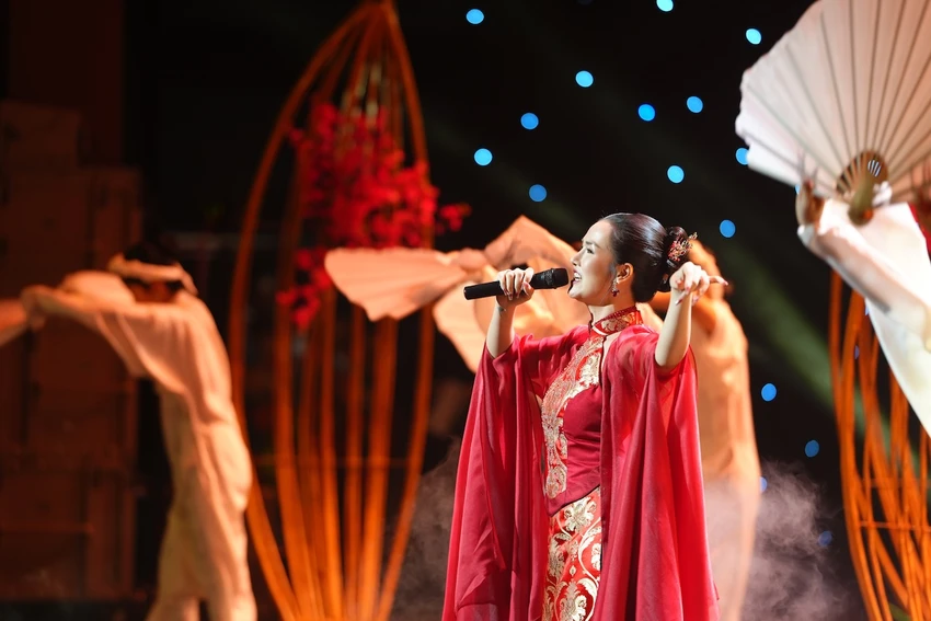 voi-dang-ven-toan-niem-tin-yeu-tao-khong-khi-huong-toi-dai-hoi-xiv.JPG