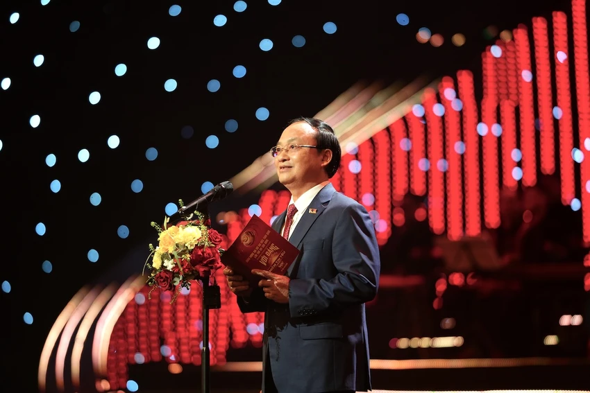 voi-dang-ven-toan-niem-tin-yeu-tao-khong-khi-huong-toi-dai-hoi-xiv-8.JPG