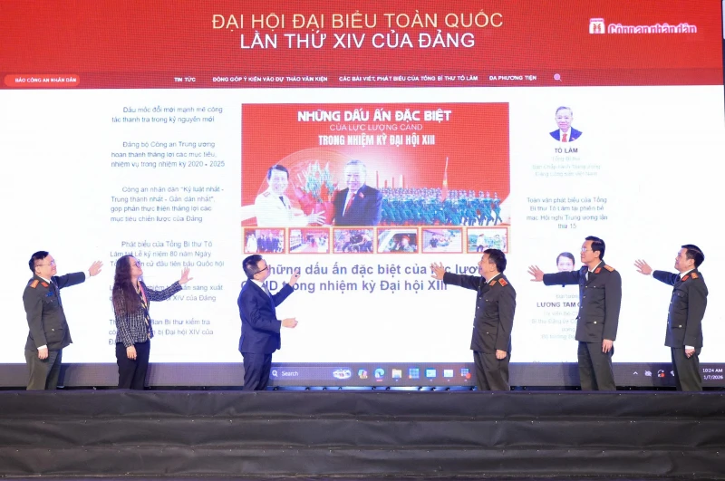 ra-mat-chuyen-trang-dai-hoi-xiv-cua-dang-tren-bao-dien-tu-cand.jpg