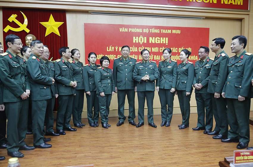 bo-quoc-phong-gioi-thieu-2-dai-tuong-tham-gia-ung-cu-dai-bieu-quoc-hoi-khoa-xvi.jpg