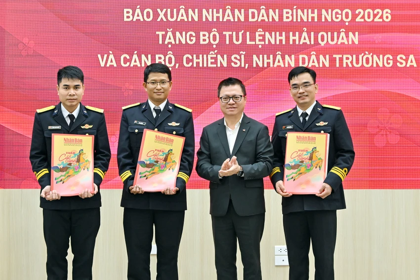 tang-bao-xuan-nhan-dan-cho-can-bo-chien-si-va-nhan-dan-o-truong-sa-1.jpg