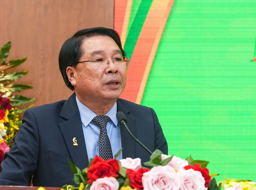 tac-quyen-am-nhac-va-nhung-nut-that-phap-ly-can-thao-go.jpg
