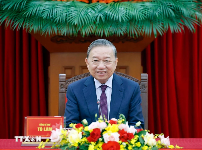 tong-thong-nga-vladimir-putin-dien-dam-voi-tong-bi-thu-to-lam.jpg