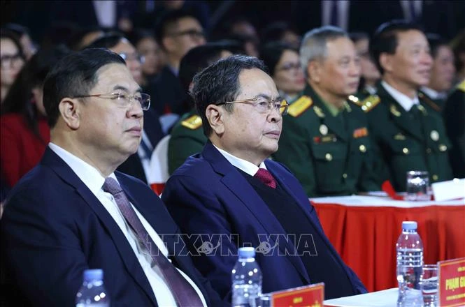 lanh-dao-dang-nha-nuoc-du-cau-truyen-hinh-dac-biet-ky-niem-85-nam-ngay-bac-ho-ve-nuoc.jpg